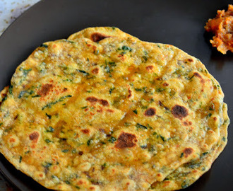 Palak Paratha | Spinach Paratha Recipe