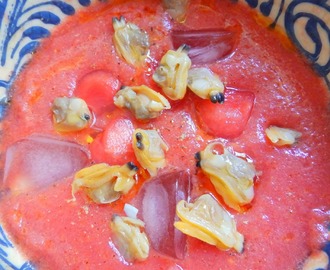 Gazpacho: Sopa freda de xíndria, tomata i escopinyes