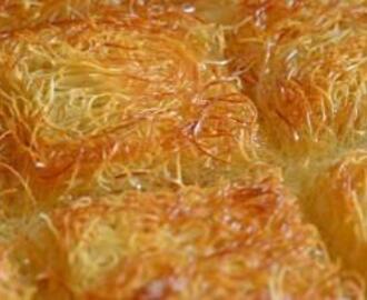Κανταιφί Αλμυρό (Κασεροτυρόπιτα) Greek Salty Kataifi (Cheese Pie)
