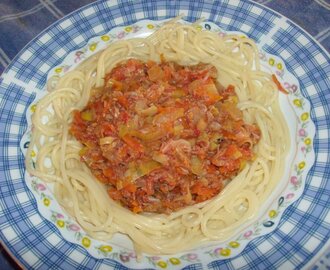 Salteado de Atum e Alho Francês com Esparguete