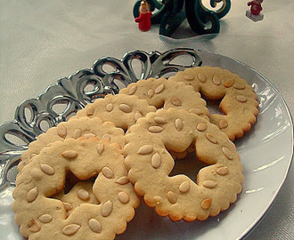 Eggless Spiced Sugar Cookies | Christmas Tree Edible Decoration | Eggless Christmas Cookie Recipe