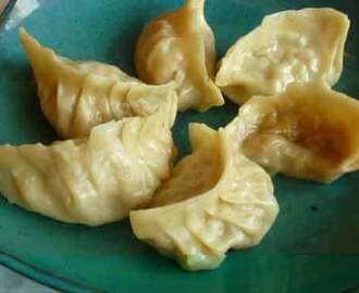 Vegetable and Chicken Steamed Momos Recipe