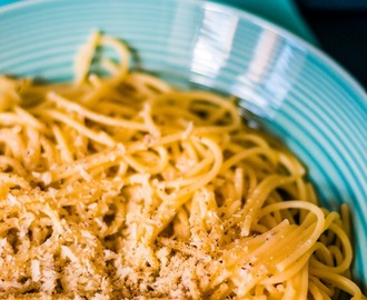 Spaghetti cacio e pepe, la ricetta originale, vera e tradizionale