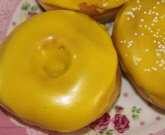 Ovnsbakte "Donuts" med sitronglasur