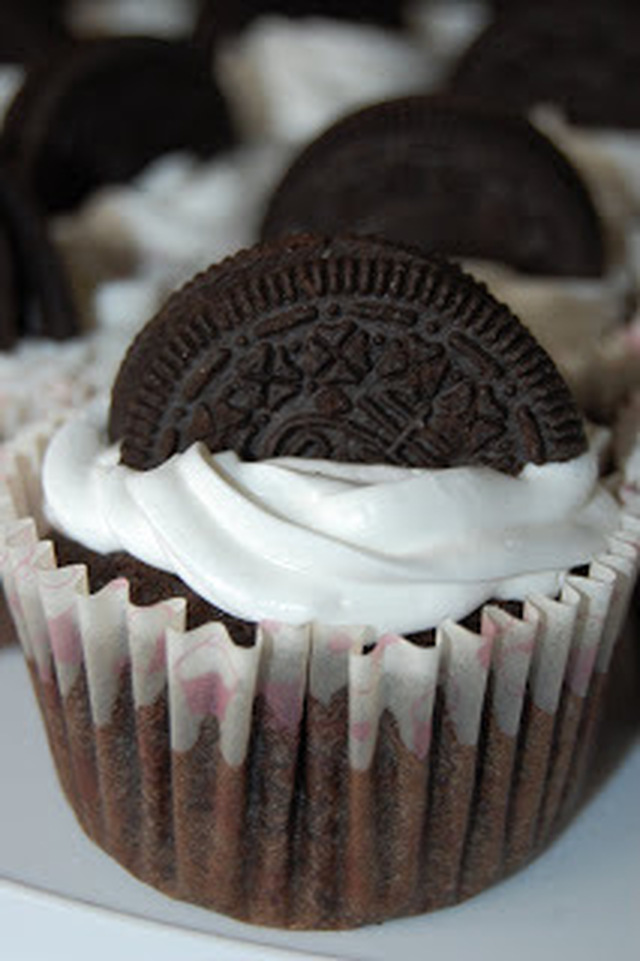 OREO-CUP CAKES
