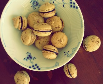 Marvellous macarons with licorice and chocolate