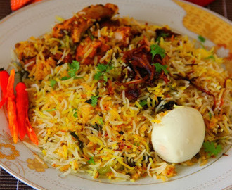 Hyderabadi Dum Biryani/ Chicken Biriyani/ Kachchi Gosht ki Biryani