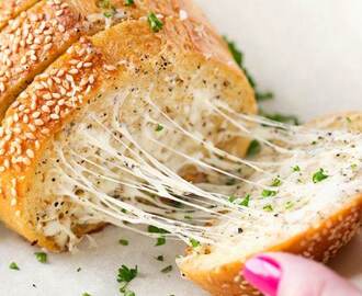 Homemade Garlic Bread (with a cheesy option)