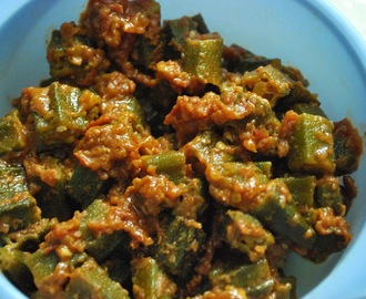 Bhindi In Tomato Gravy