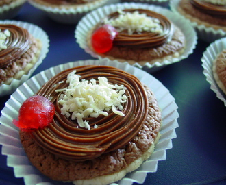 Muffins-Cupcakes de cerezas en almíbar, en tartaleta