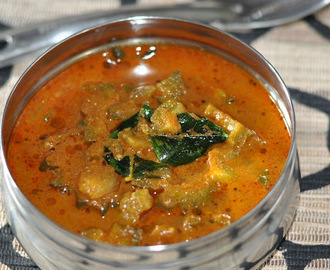 Varutharacha Pavakka Curry | Bitter gourd cooked in roasted coconut gravy