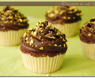 Cupcakes de pistacho y chocolate