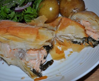 Salmon and Spinach Stuffed Filo Parcels