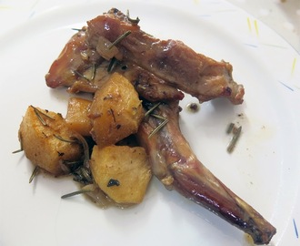 Conill amb poma, romaní i vermut