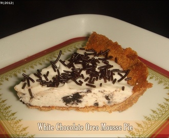 White Chocolate Oreo Cookie Mousse Pie | Easy Dessert Ideas
