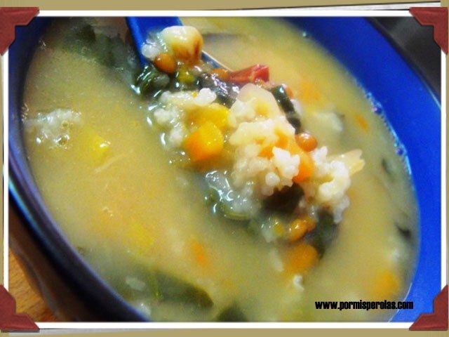 Sopa de verduras, lentejas y arroz