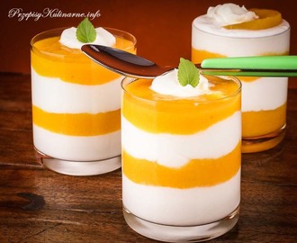Pomarańczowo-biały deser