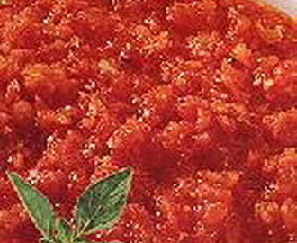 De Klassieke Tomaten Basis saus uit de Italiaanse Keuken (met slechts 4 ingredienten!)