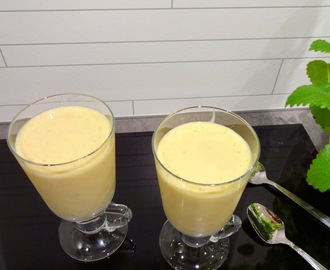 Smoothie med mango, yoghurt og havregryn !