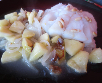 Bacallà amb ceba i poma al forn amb mel
