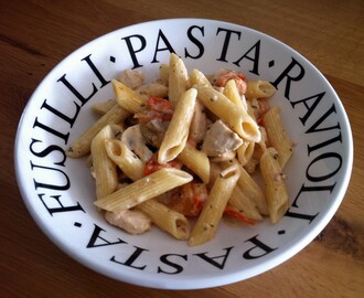 Snelle pasta met kip en champignons