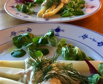 Hvit asparges med avocadokrem