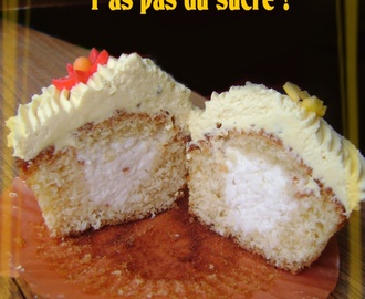 Cupcake vanille, coeur de mousse coco et mascarpone aux fruits de la passion et caramel !