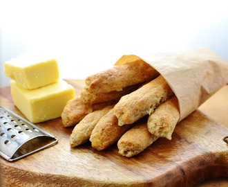 Healthy Lunchbox Cheesy Breadsticks