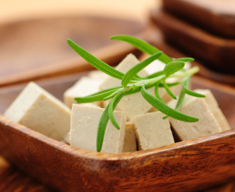 Rask, enkel og proteinrik vegetar middag: Tofu med rosenkål