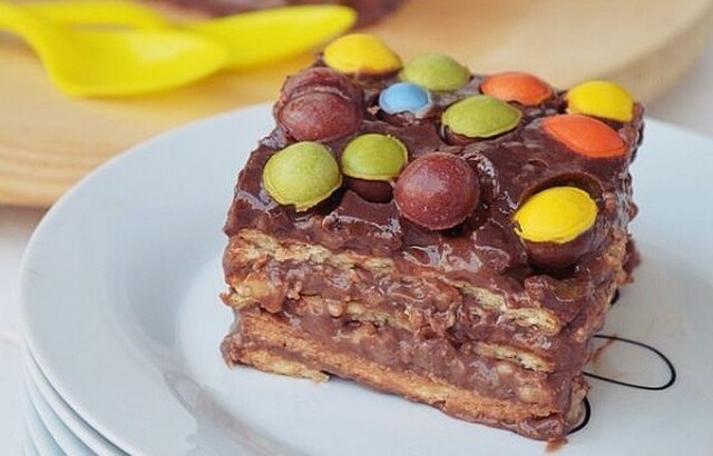 Τούρτα με σοκολάτα και πτι μπερ- Chocolate and petit beurre biscuits Cake by Gabriel Nikolaidis and the Cool artisan !