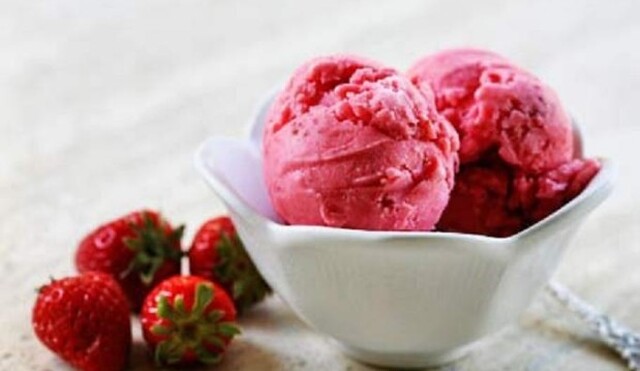 Frozen Yogurt φράουλας διαίτης με “onstevia’ από το Sintayes.gr !