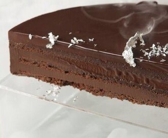 Τούρτα σοκολάτα μπίτερ από τον Στέλιο Παρλιάρο και τις «Γλυκές Αλχημείες» !