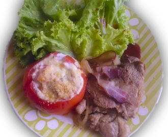 Comidinhas Atkins que não precisam de receita: tomate recheado com bife de porco