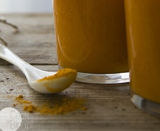 mango + kurkuma + sok marchwiowy + imbir + cynamon + kardamon