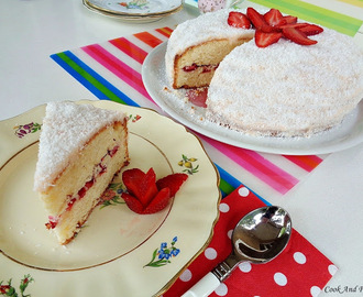 Κέικ Με Φράουλες Και Καρύδα/ Strawberry-coconut Cake