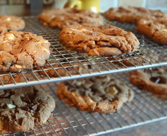 Tops Tips for Perfect "Gooey on the Inside" Cookies