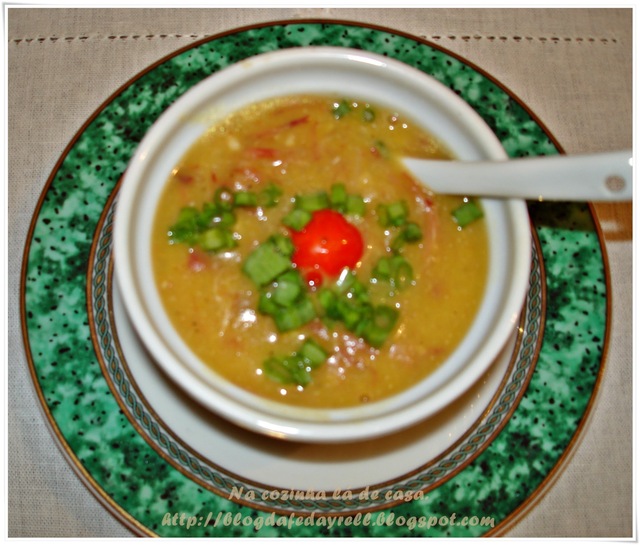 Sopa Cremosa de Carne Seca e Mandioca