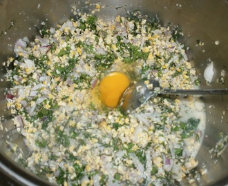 Ρεβυθοκεφτέδες με τυρί φέτα και αυγό!