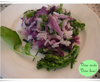 Receita do Dia: Salada de arroz com brócolis e repolho roxo