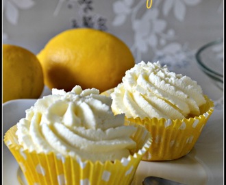 Cupcakes de limón con crema de mascarpone. Simplemente deliciosos!
