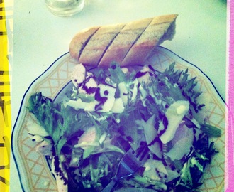 Middag: Cæsarsalat med hjemmelaget dressing
