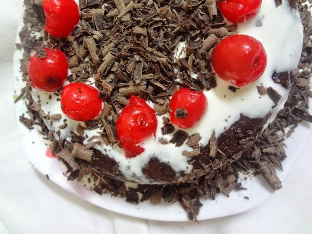 Black Forest cake ( eggless )