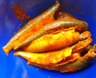 Kerala Recipe - Fish curry with coconut / mathi curry Kannur style
