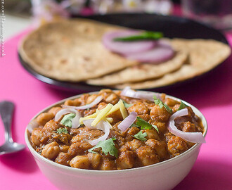 Chana Masala - step  by step | How to make channa masala | North Indian Side dish | Side dish for chappathi