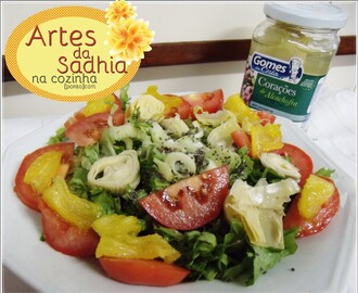 Salada   de  escarola com abacaxi em calda  e coração de Alcachofras Gomes da Costa .