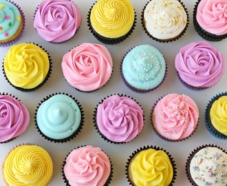 ¿Cómo hacer y decorar cupcakes o panquecitos?