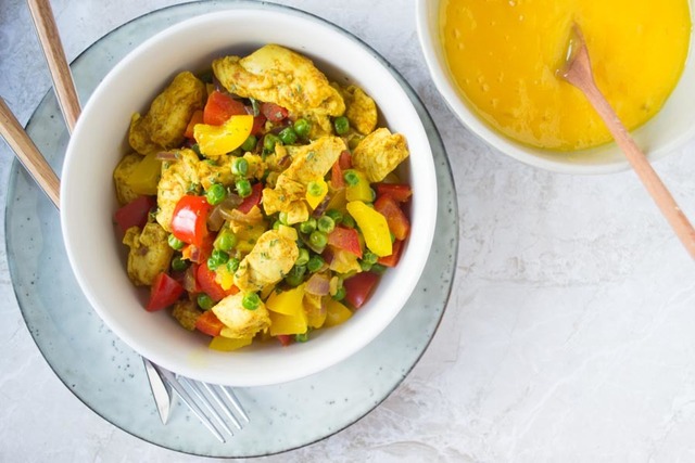 Makkelijke Mango Curry met Kip & Doperwtjes