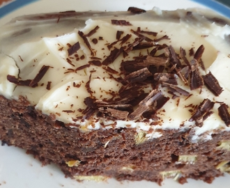 Raparperi-suklaakakku