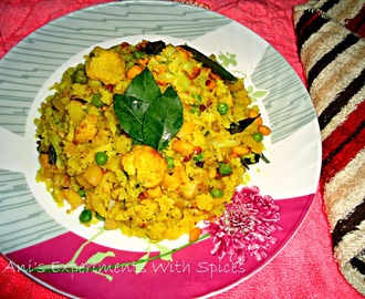 Chirer Pulao (Flattened Rice/Poha)