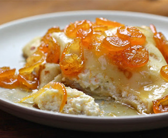 Κρέπα πορτοκαλιού με γέμιση κρέμα τυριού και σιρόπι κουμκουάτ